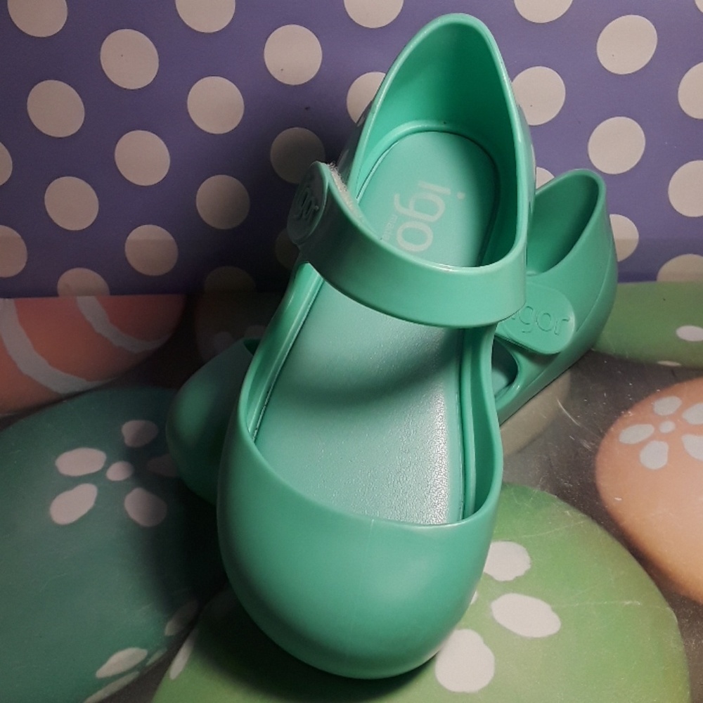 beautiful Igor jelly sandals mint color pre-owned